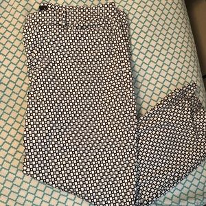 Black/]White crop pants